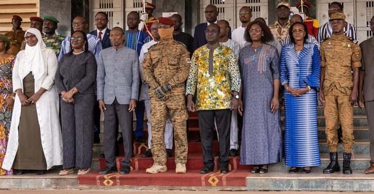 Burkina: Un léger remaniement ministériel