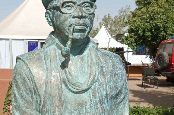 Ousmane Sembène, acteur dans le «&nbsp;film Fespaco&nbsp;» même après sa mort