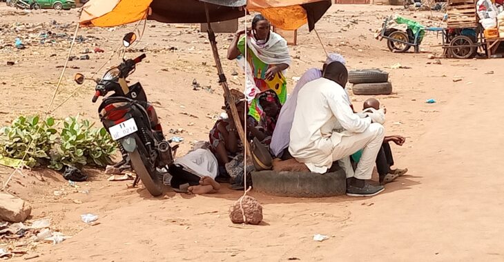 Déplacées et mendiantes : le double fardeau de certaines femmes à Ouagadougou