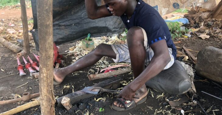 Diébougou: entre tradition et modernité, le métier de forgeron se réinvente