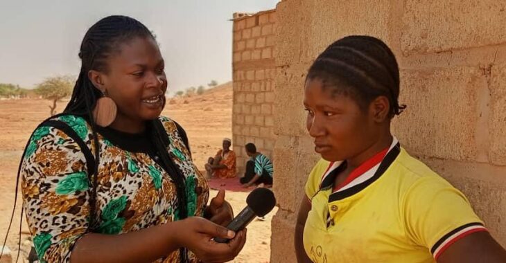 Portrait: Nelly Alexandra Tapsoba, engagée pour le journalisme humanitaire au Burkina Faso