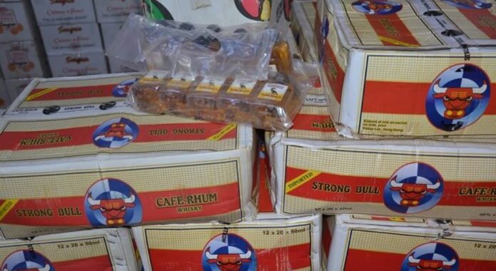 Alcools forts et boissons énergisantes, les faux amis des orpailleurs