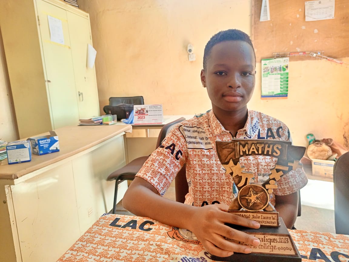 Julie Laura Ouédraogo : L’élite qui cartonne avec 18 ou 19/20 en math