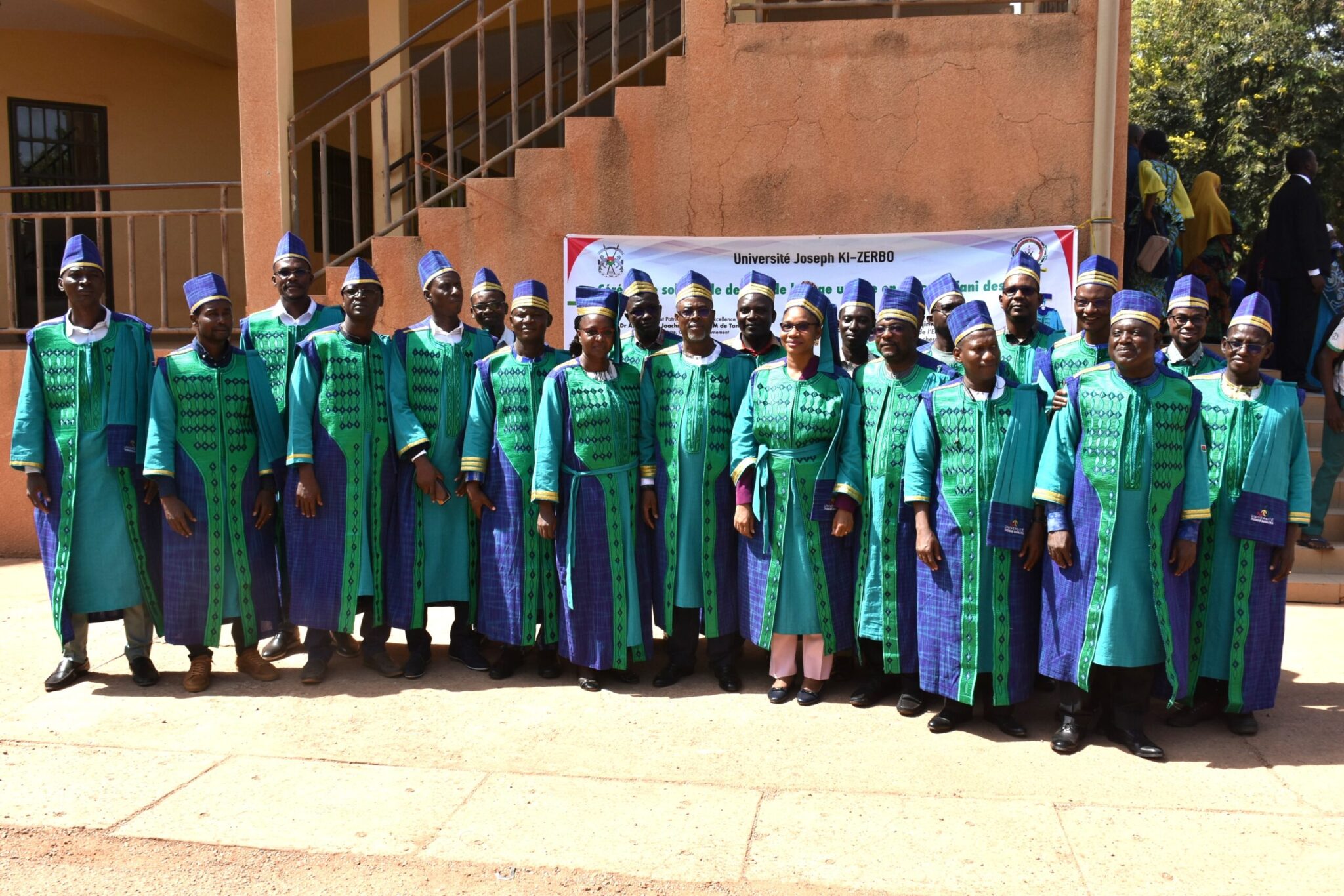 Burkina: Les Enseignants d&rsquo;université désormais en toge Faso danfani