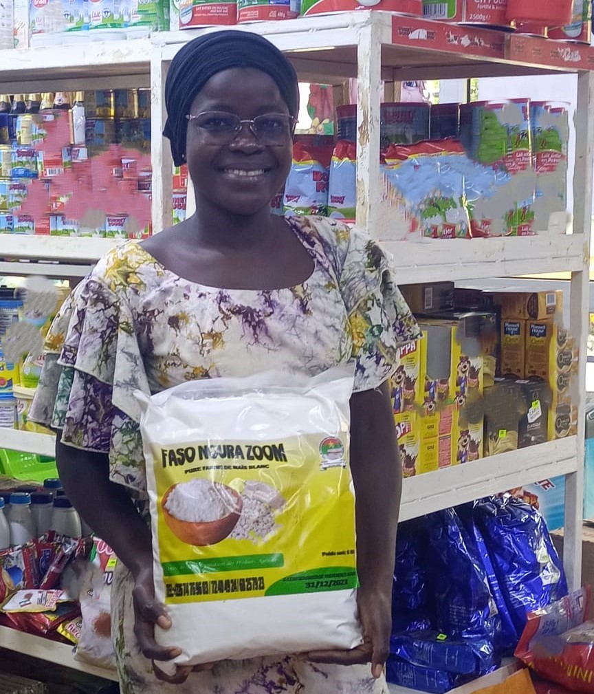 Sahida Ilboudo, une étudiante dans le business de la farine