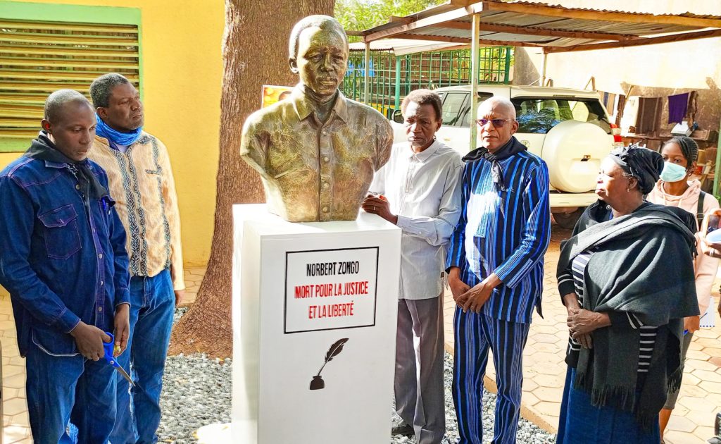 13-Décembre : dévoilement de buste à Gounghin, lettre à Macron à Koulouba