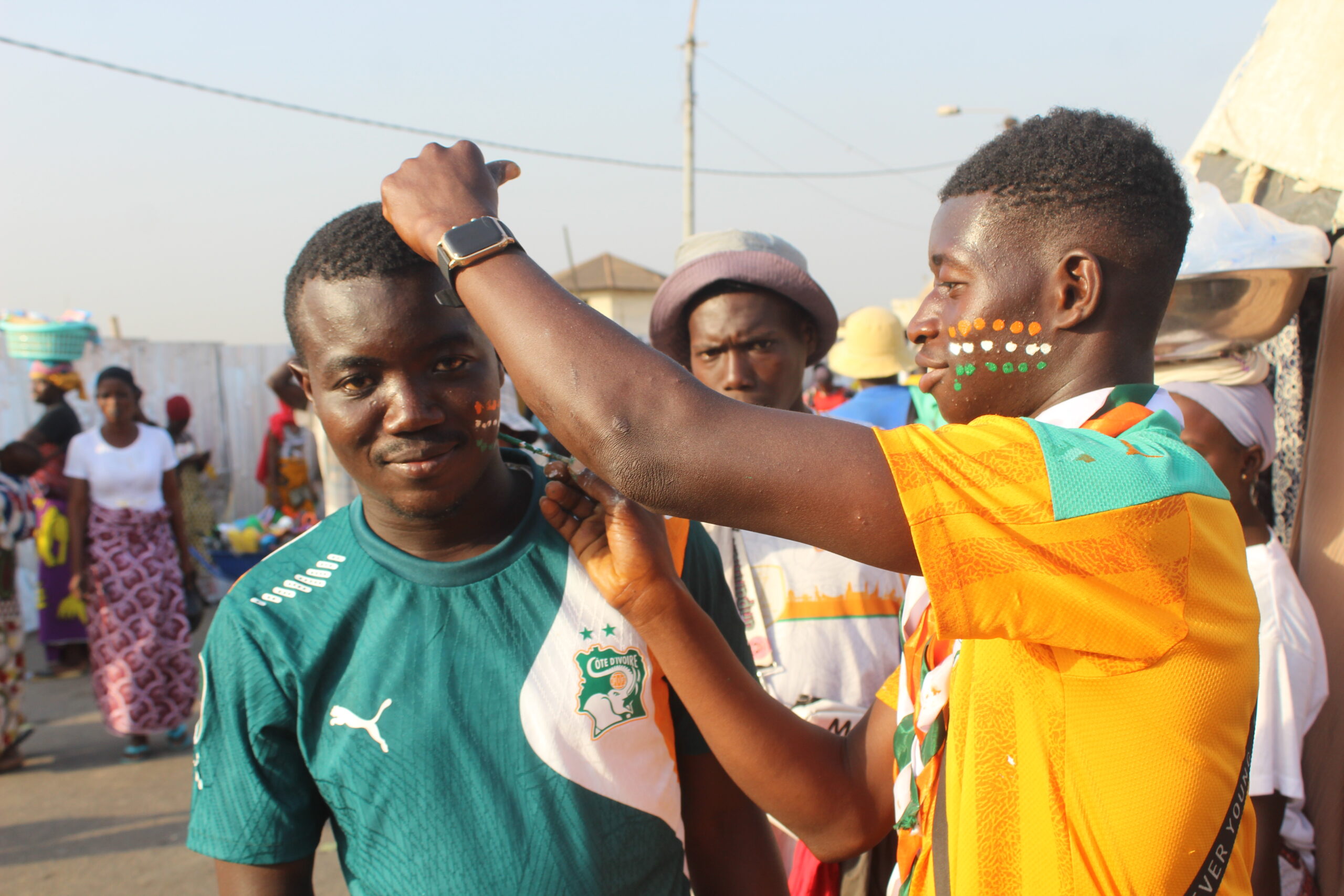 CAN 2023: A Bouaké, des commerçants font des affaires en or