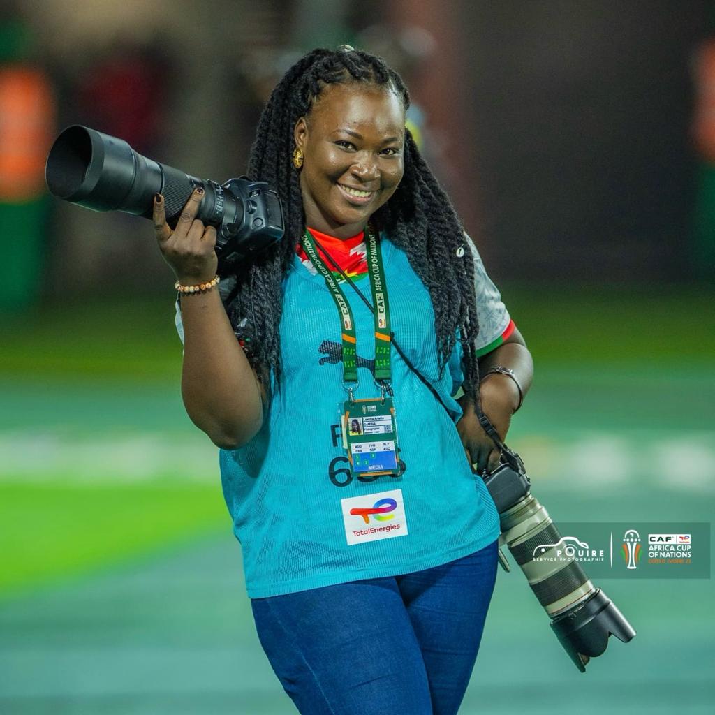 CAN 2023: Laetitia Gomina, l’amazone burkinabè de la photographie qui capture l’âme de la CAN