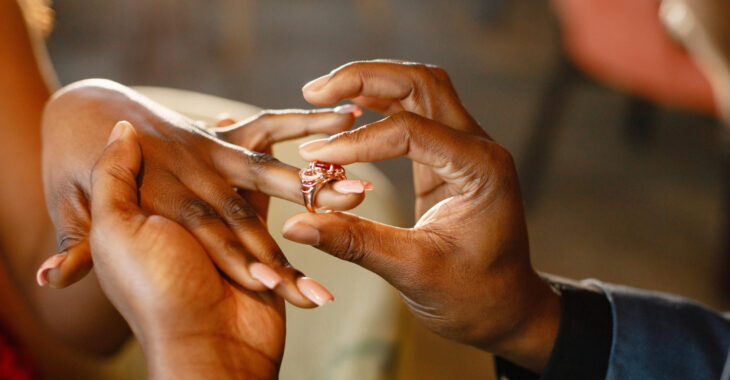 🎧Le célibat, un sujet de moquerie sur les réseaux sociaux