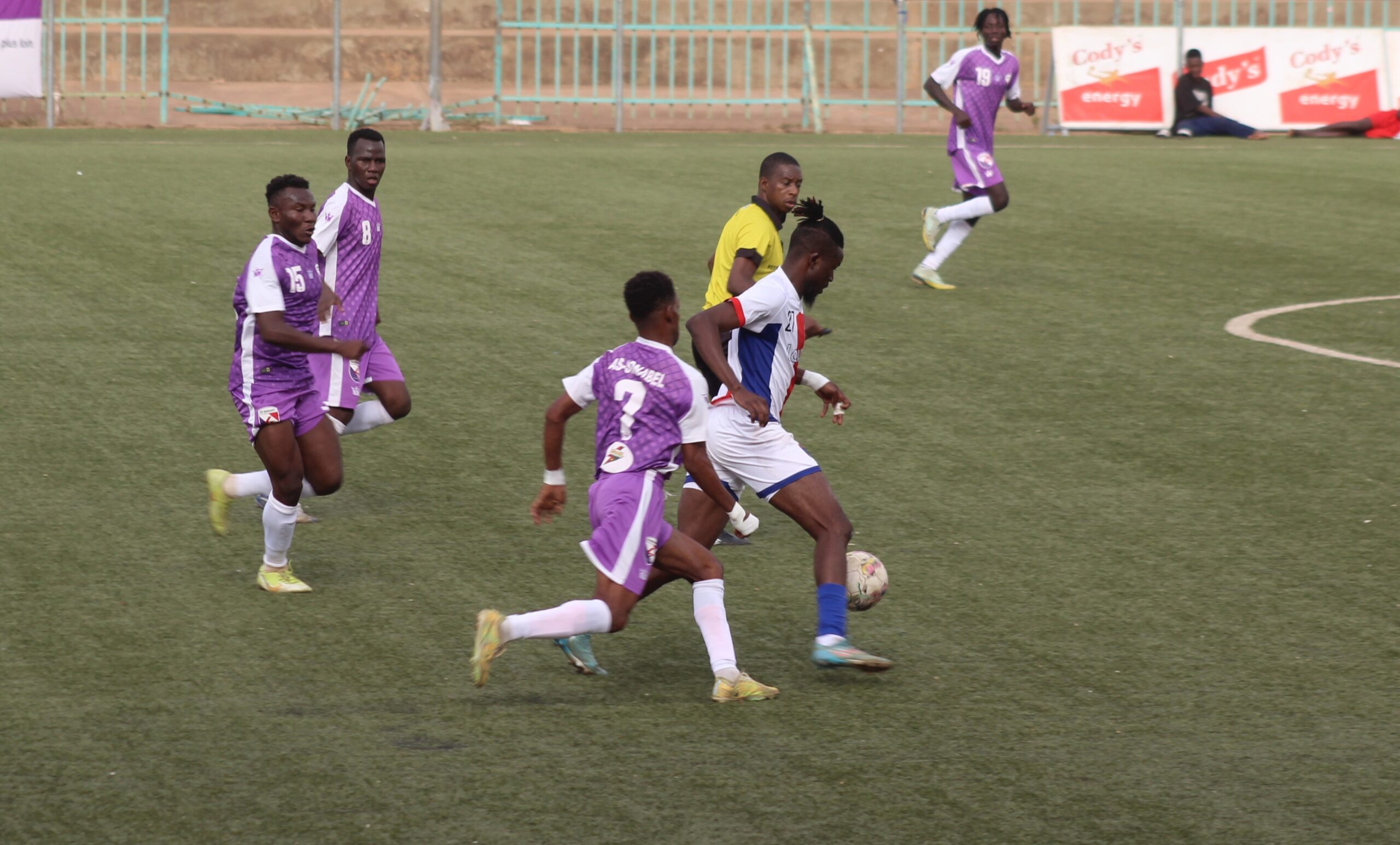 🎧Football: après plusieurs interruptions du championnat, l&rsquo;espoir d&rsquo;une fin de saison apaisée