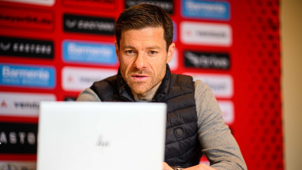Xabi Alonso, entra&icirc;neur du Bayer Leverkusen en conf&eacute;rence de presse d'apr&egrave;s match