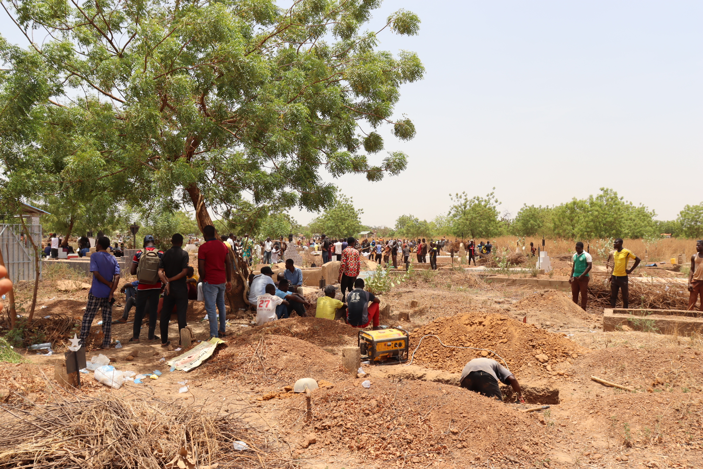 Burkina : Au cimetière de Kamboince, ces croque-morts bénévoles