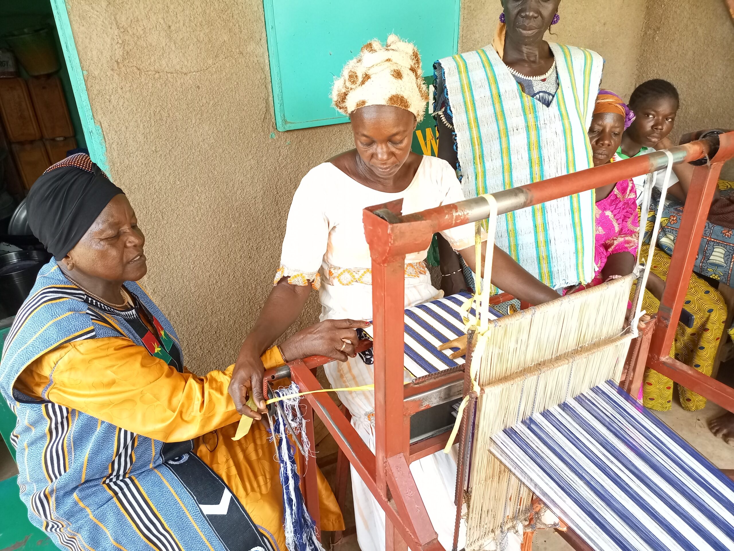 🎧Koudougou, des pagnes tissés à partir de déchets plastiques