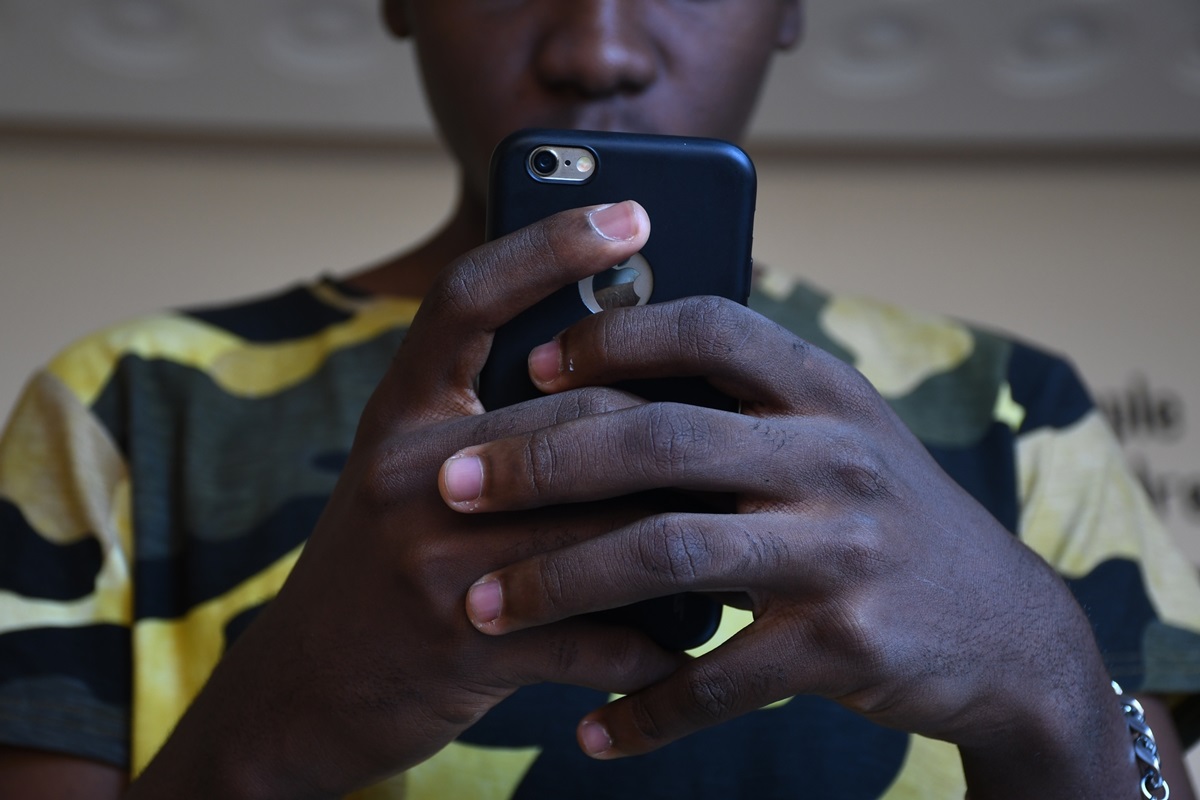 Le téléphone portable, relation toxique avec les enfants