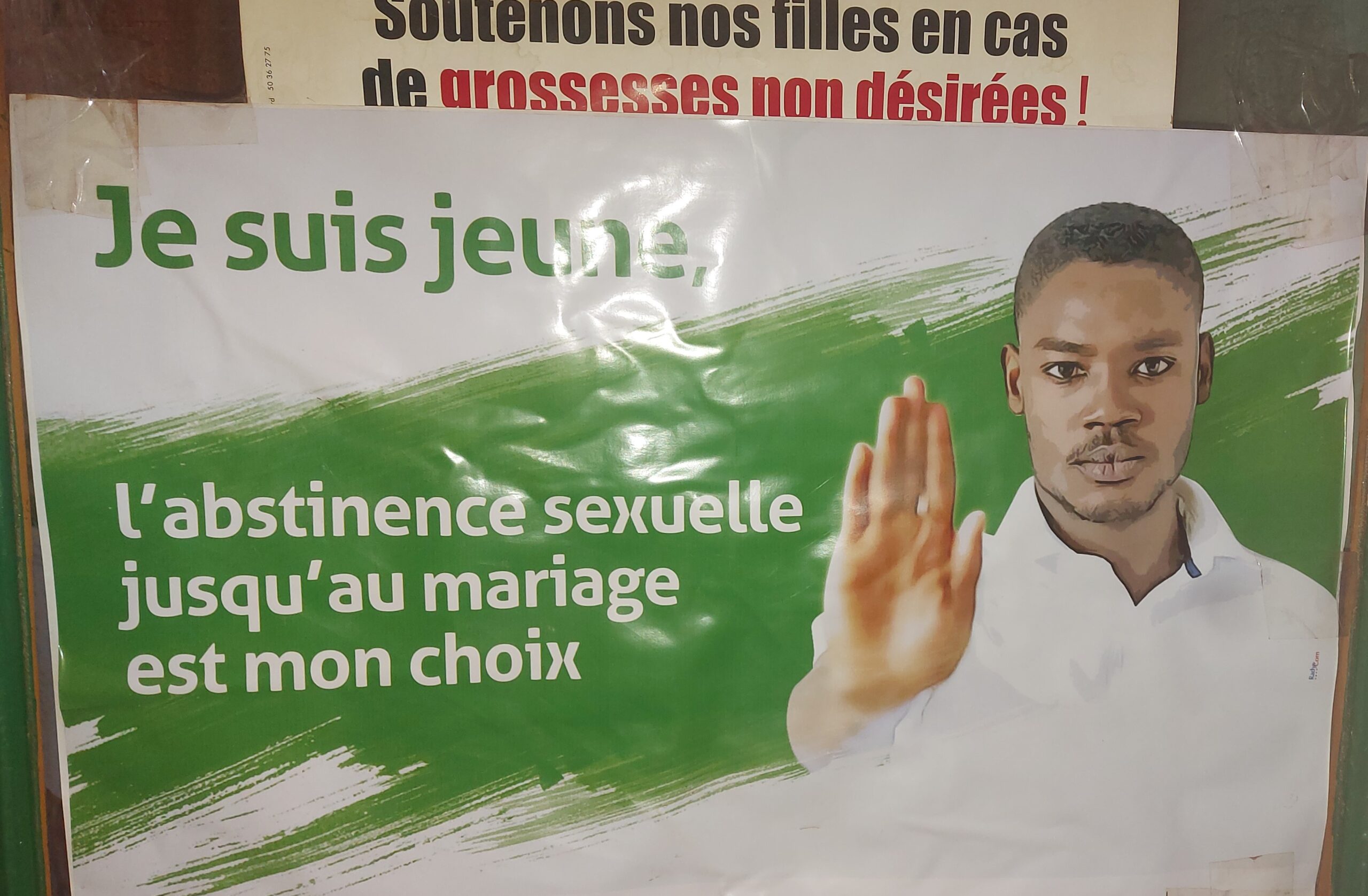 Affiche de sensibilisation sur l'éducation sexuelle à travers l’abstinence.
