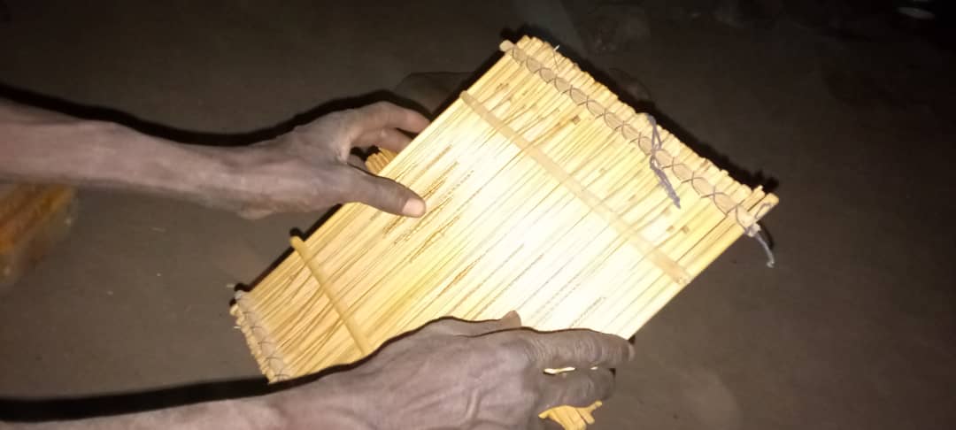 Les notes à l&rsquo;agonie du tianhoun, instrument de musique