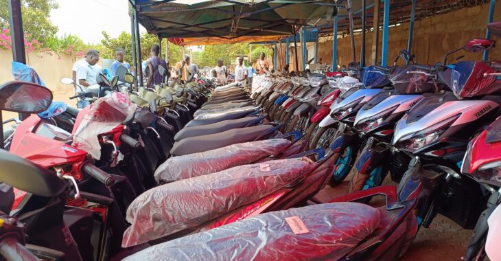 Augmentation du prix des motos: A Ouaga, clients et détaillants accusent les grossistes qui se défendent