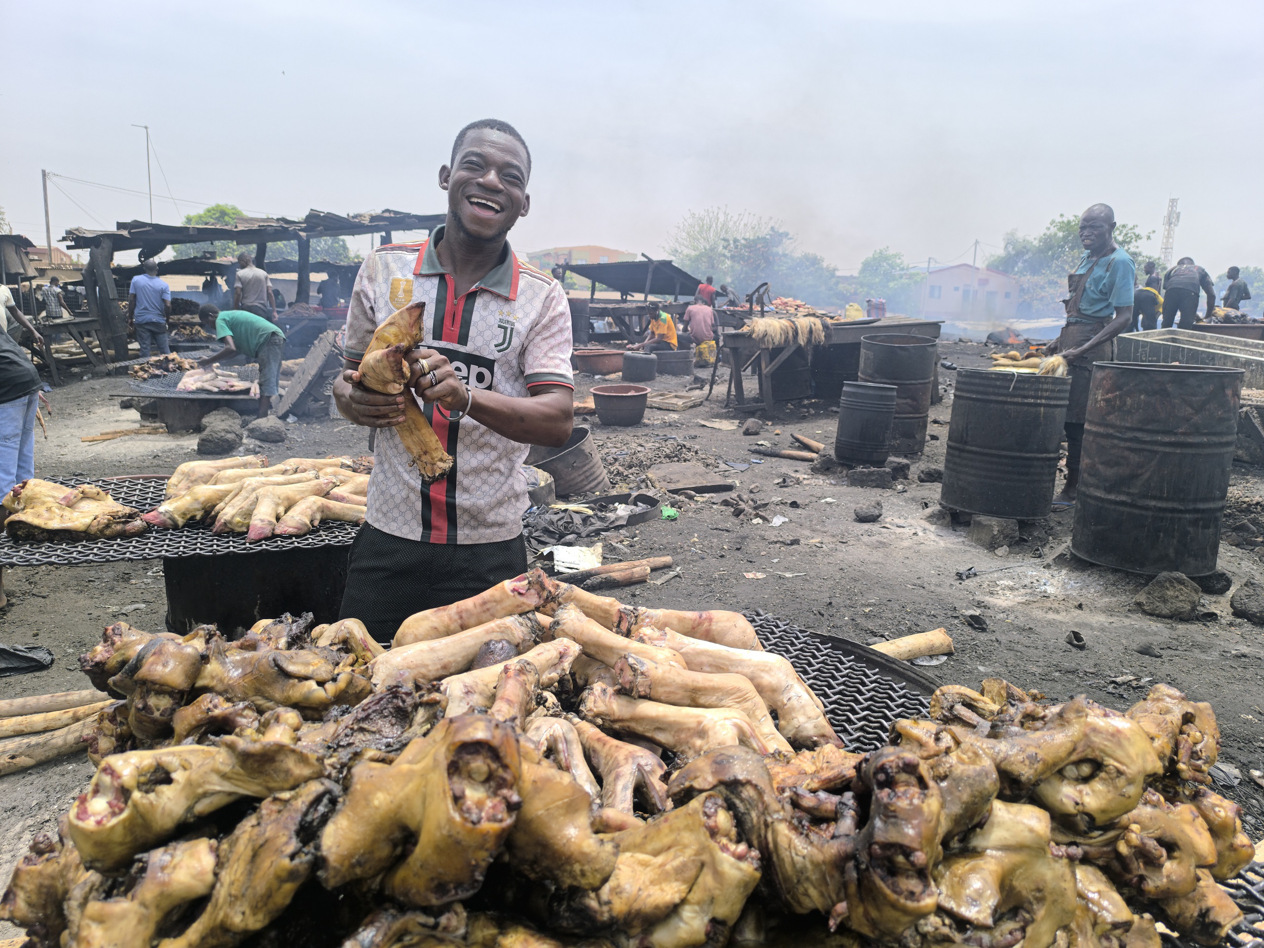 A Ouaga, Bouzout Yaar ou le marché où tout est viande, des pattes aux peaux