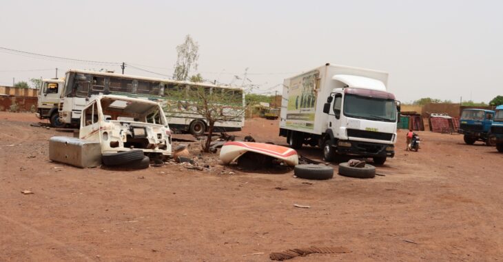 A Ouahigouya, les espaces verts disparaissant sous les garages et maquis
