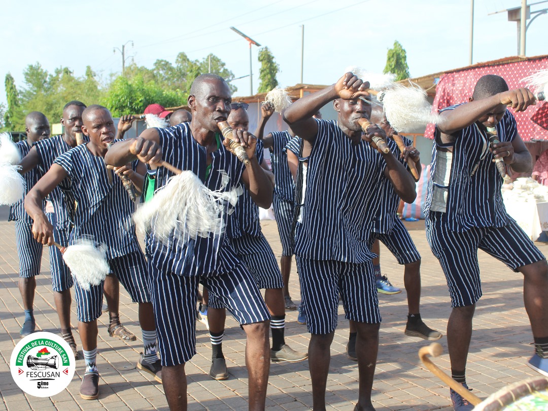 A la découverte de la flûte sacrée des San (Samô)