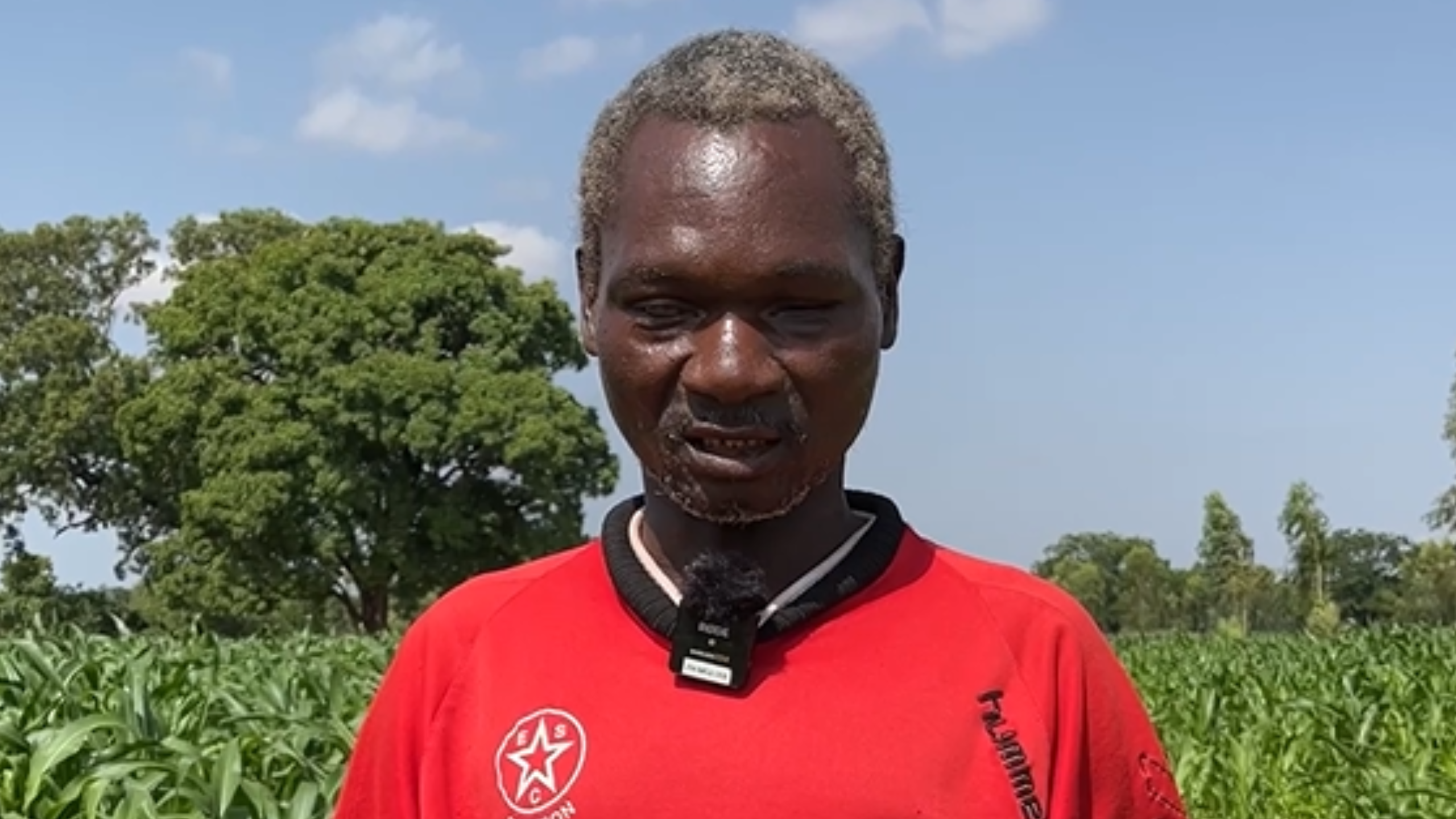 A Karaba, cet agriculteur non voyant cultive 4 hectares de terre