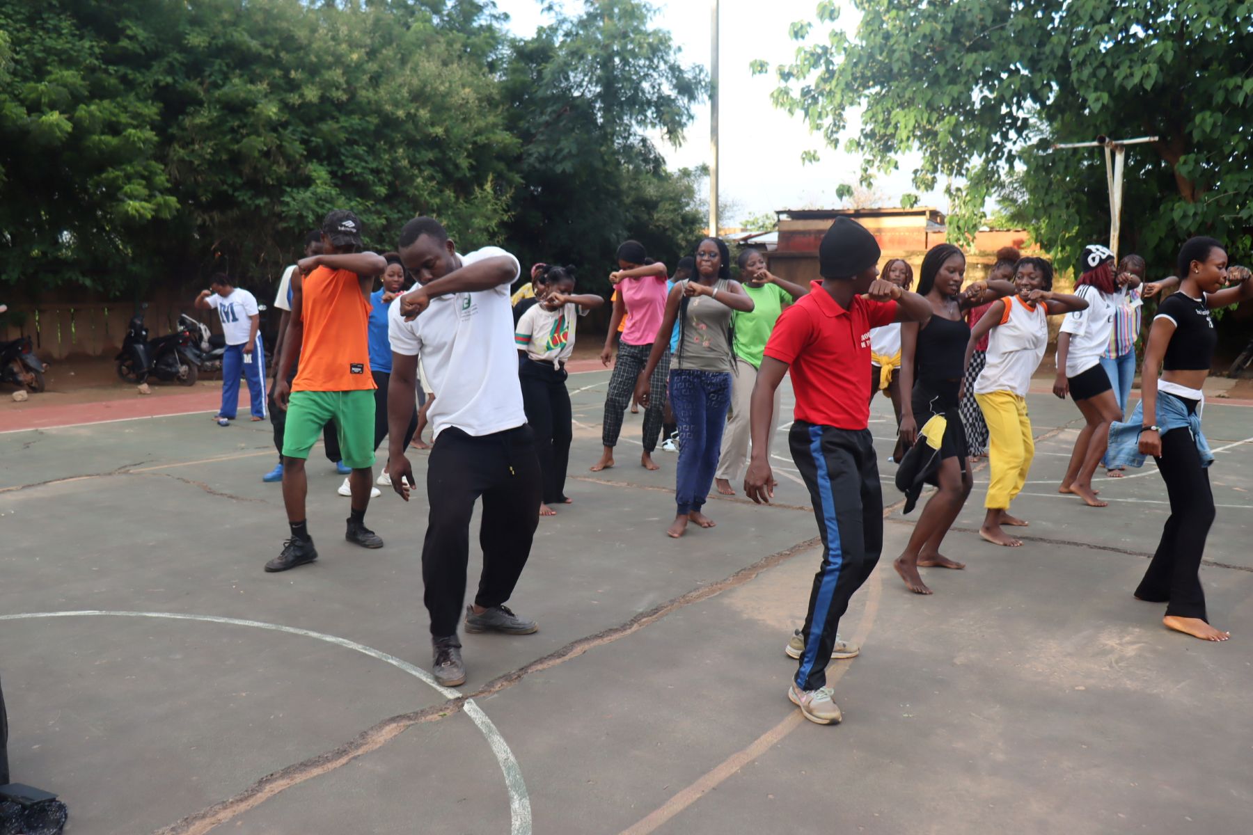 Des amphis à la scène : Ces étudiants qui font vivre la danse à l&rsquo;université Joseph Ki-Zerbo