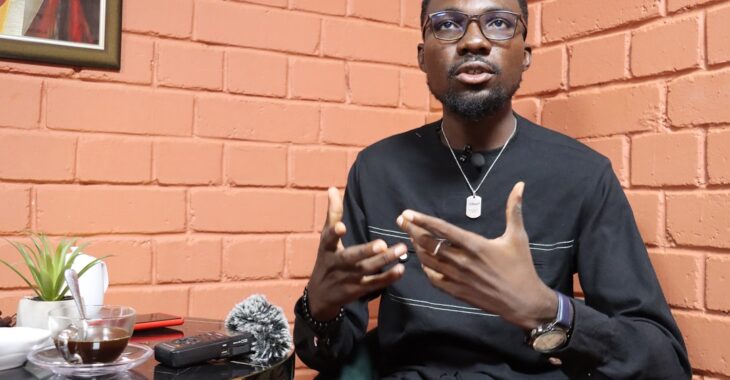 Loukman, un “bac+11” devenu phénomène de l’humour burkinabè