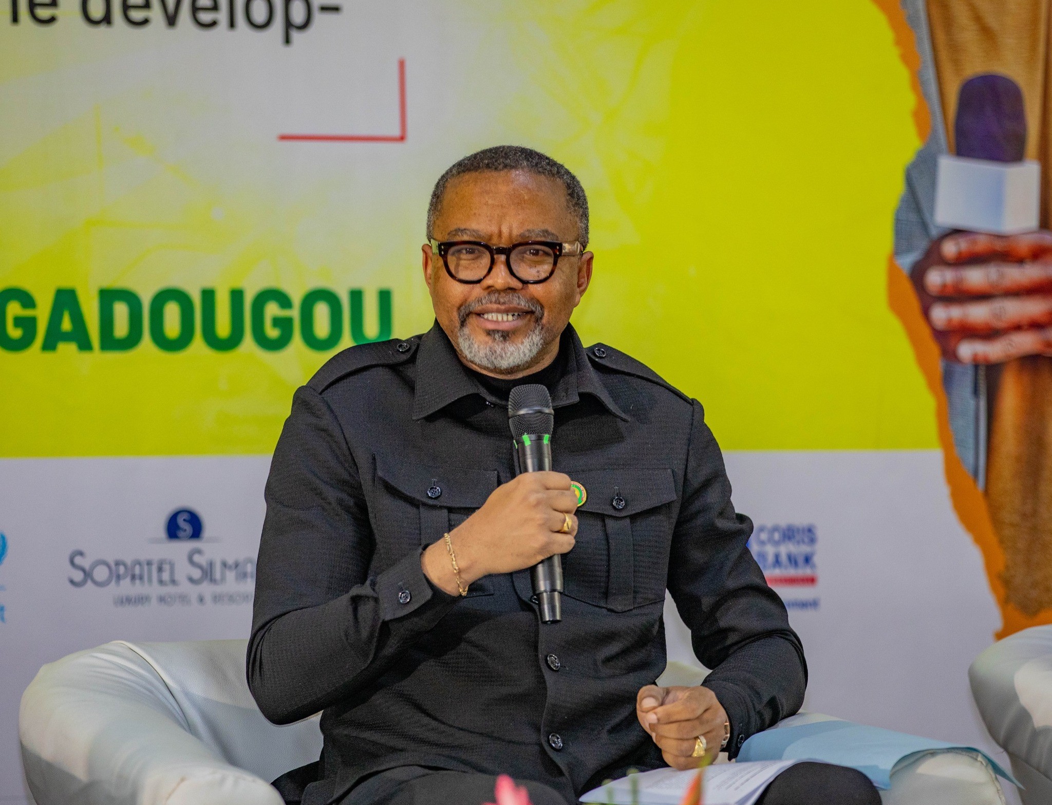 Franklin Nyamsi parle de Géostratégies et géopolitiques de la communication à Ouagadougou