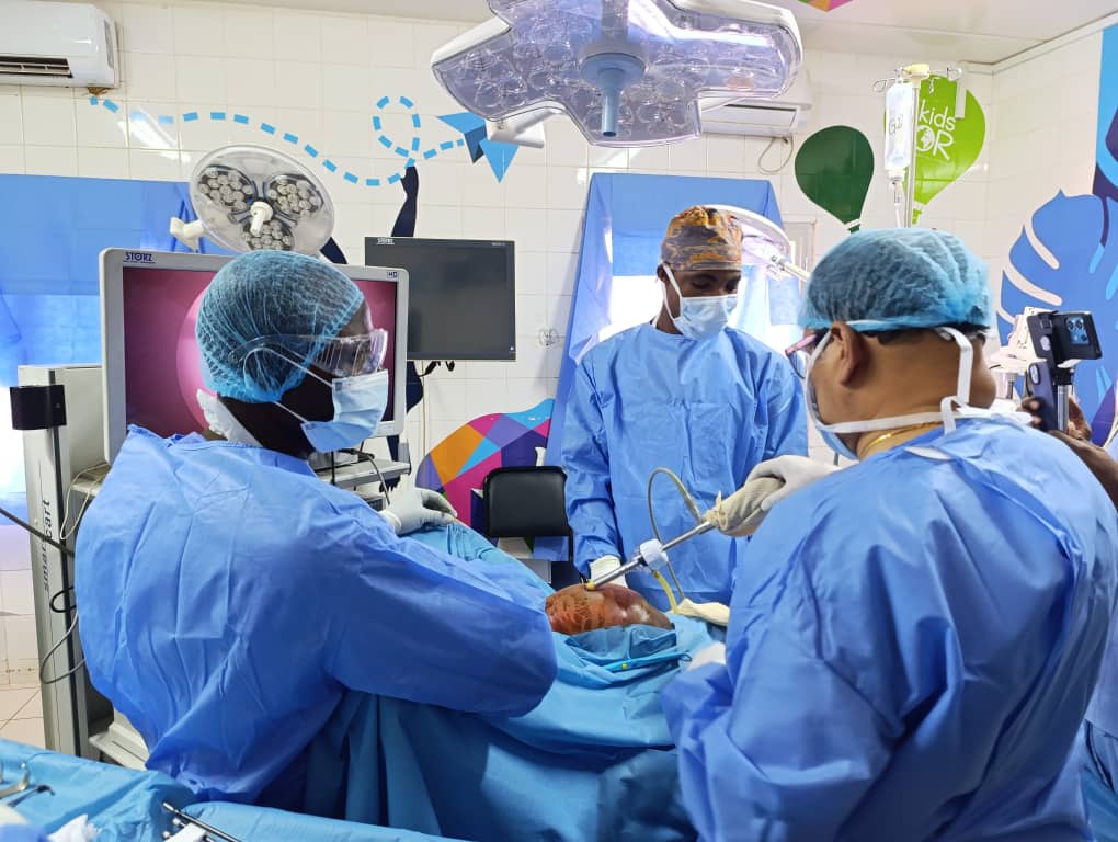 Hôpital Charles De Gaulle: Au cœur du service de chirurgie pédiatrique