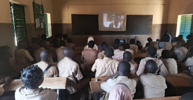 Education sexuelle : à Bandougou, le RAJS apprend aux jeunes filles à mieux se protégées