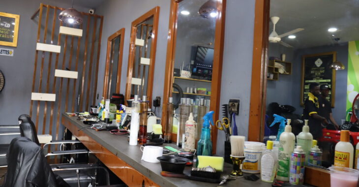 Coiffure et confiance : Ces relations qui durent toute une vie chez le barbier