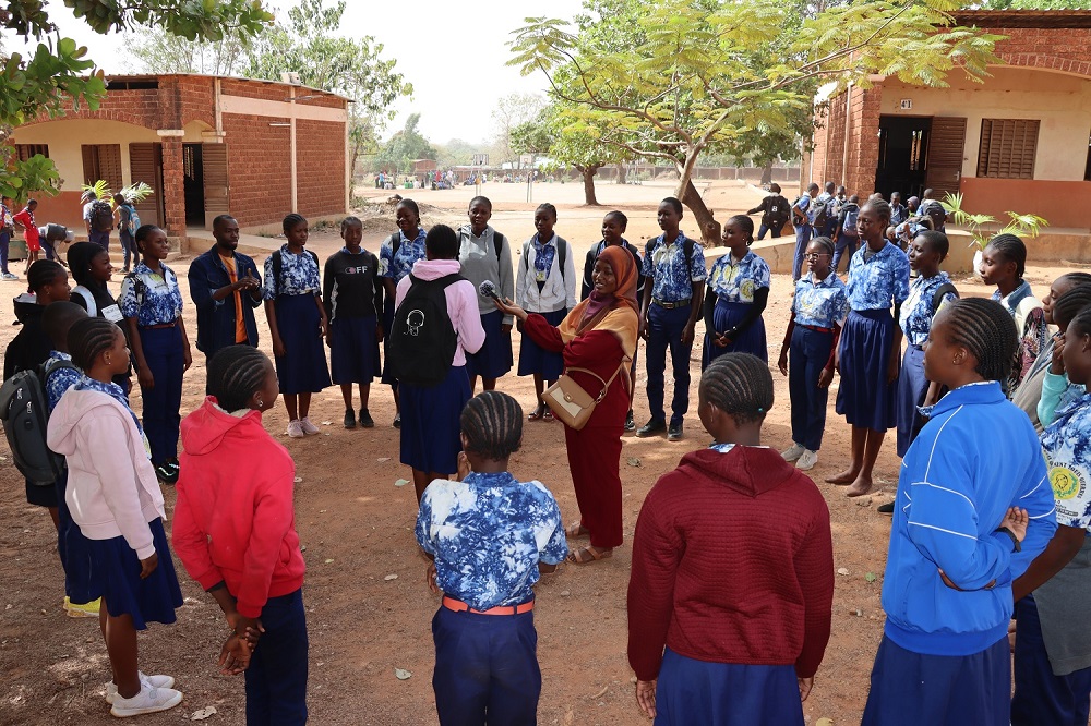À Banfora, des élèves du Louis Querbes s’initient à l’art de convaincre