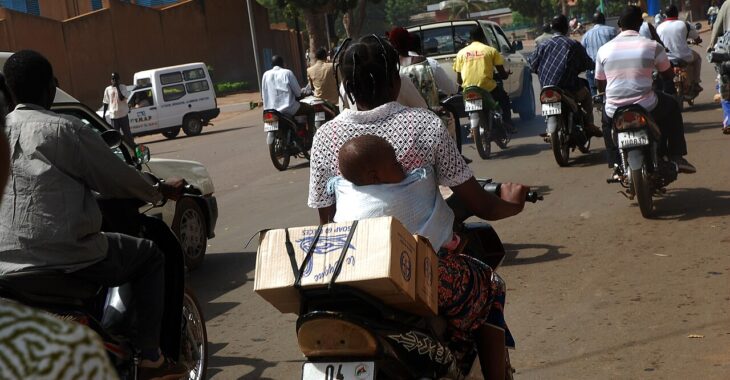 Cracher en circulation : un geste banal pour certains mais dangereux