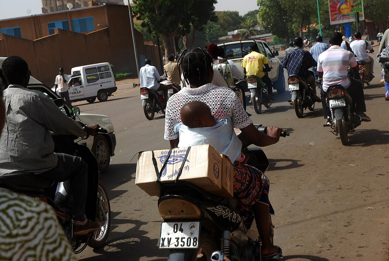 Cracher en circulation : un geste banal pour certains mais dangereux