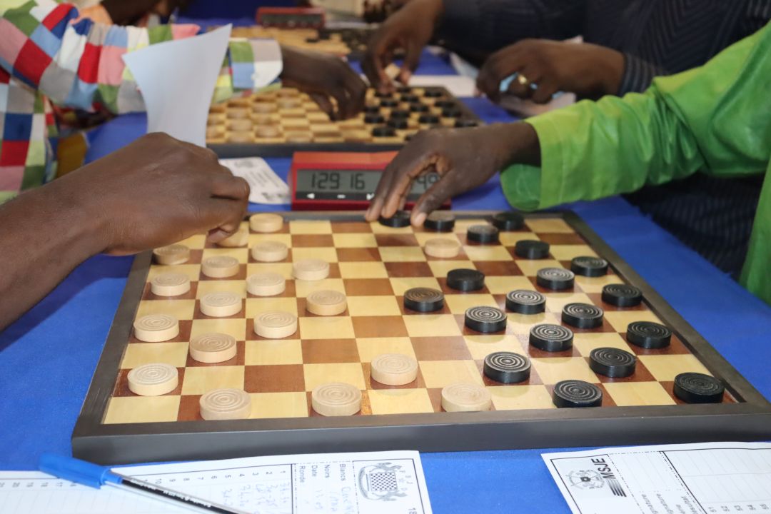 Divertissement: le jeu de dames est bien plus qu’un passe-temps