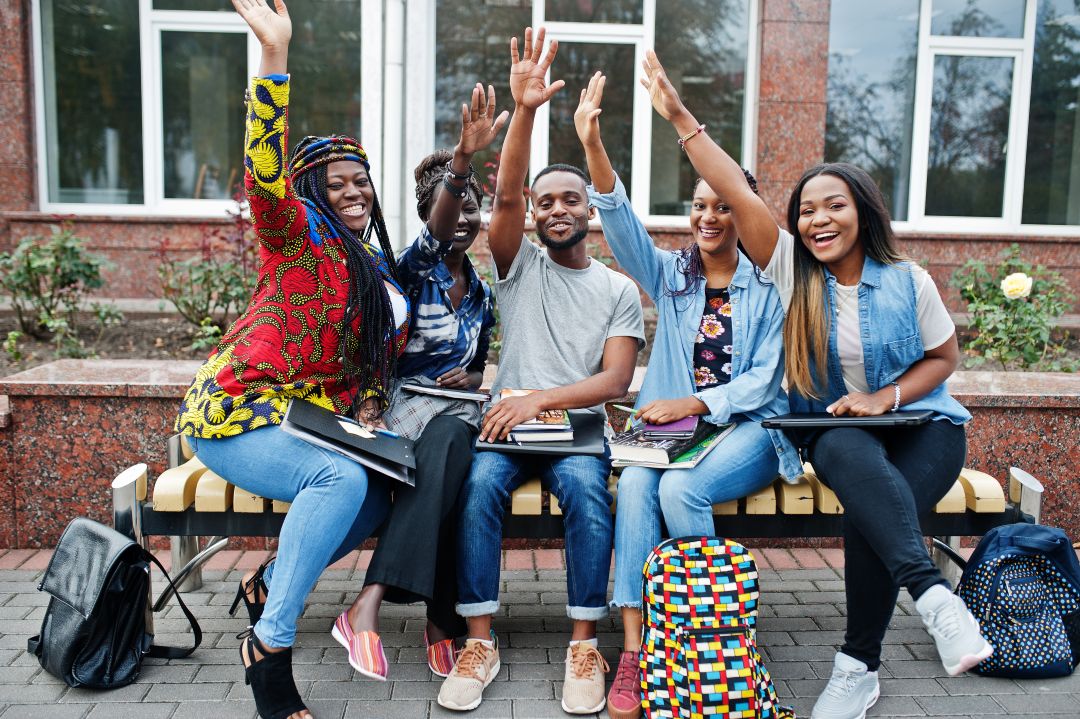 Vacances scolaires : entre souvenirs heureux et expériences douloureuses