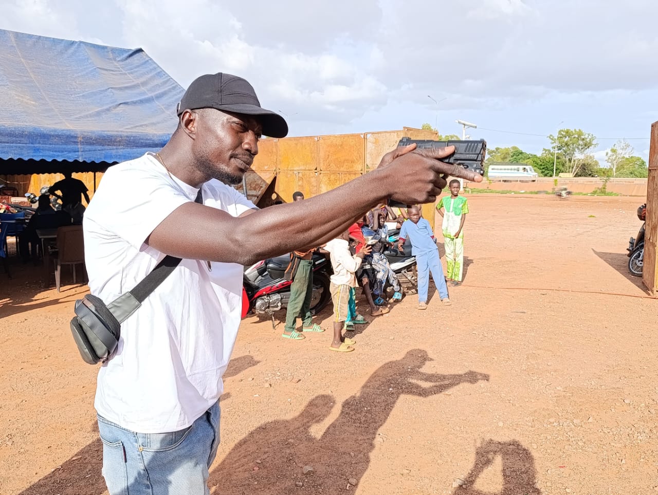 Maniement des armes : des jeunes s’initient au tir encadré