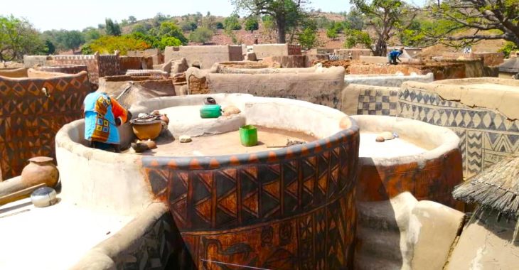 A Tiébélé, l'originalité de l'architecture menacée par la modernité