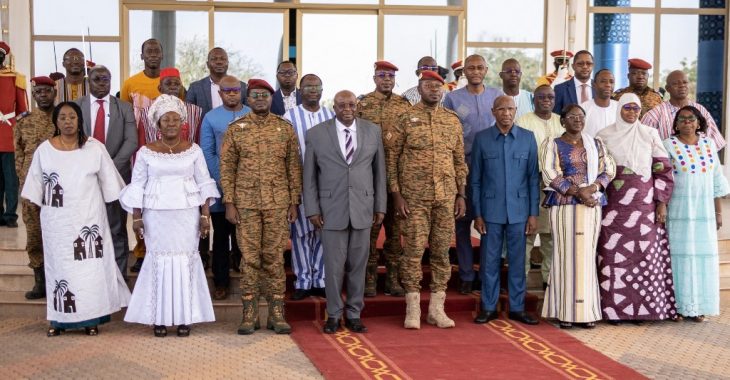 Burkina Faso : des jeunes espèrent le retour de la paix avec le nouveau gouvernement