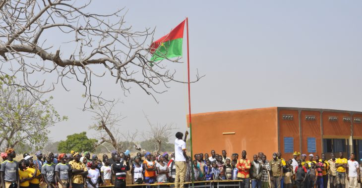 Léo : à la rencontre des élèves esseulées