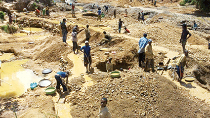 Orpaillage dans le Sanguié : la ruée des jeunes vers l&rsquo;or de Sandié