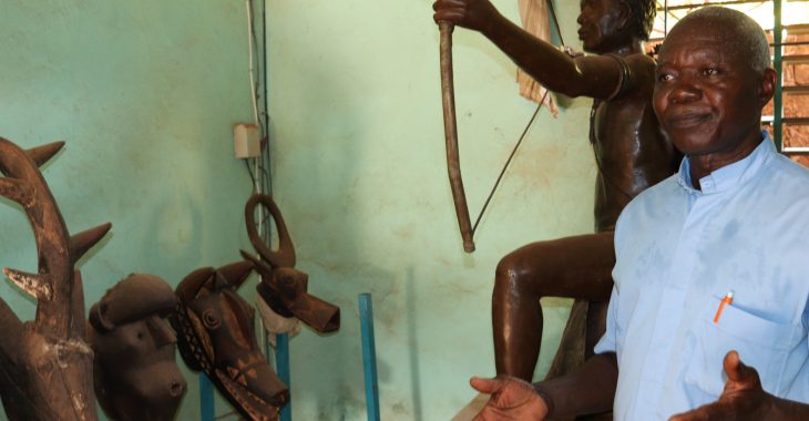 Burkina: A Réo, le prêtre conservateur des traditions nouna