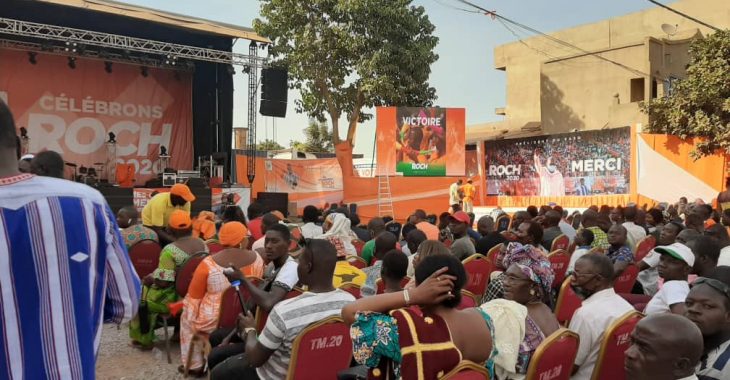 Burkina : des jeunes du MPP saluent le «coup KO » de Roch Kaboré