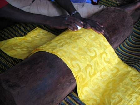 Burkina Faso: les tapeurs de bazin n&rsquo;ont plus de clients